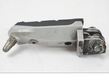 Vänster sida på Fotpinne från en BMW F 650 CS -2002 motorcykel.