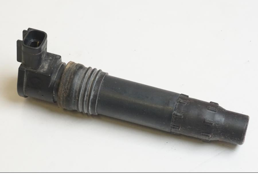 Framsidan på Tändspole från en KTM 1190 Adventure -2015 motorcykel.