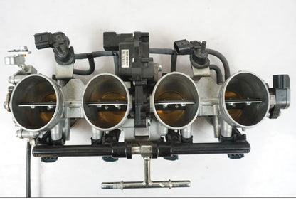 Extrabild6 på Spjällhus från en Kawasaki ZX-6R -2011 motorcykel.
