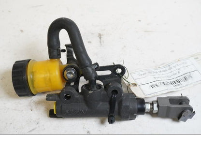 Framsidan på Bromshuvudcylinder från en Honda CBR 1000 RR -2009 motorcykel.