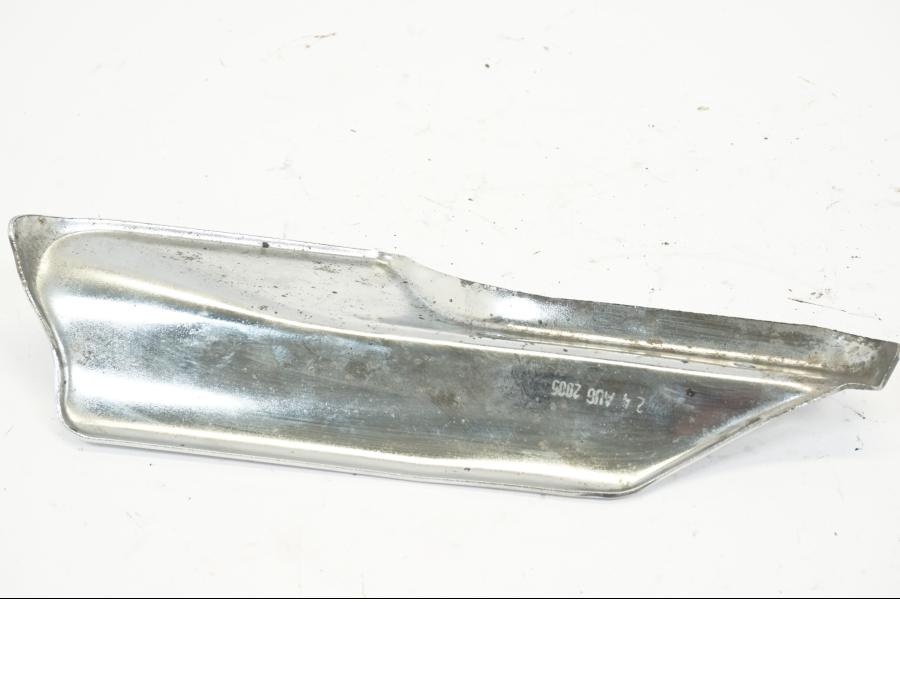 Snett uppifrån på Gaffelbensskydd från en Triumph Rocket III -2007 motorcykel.