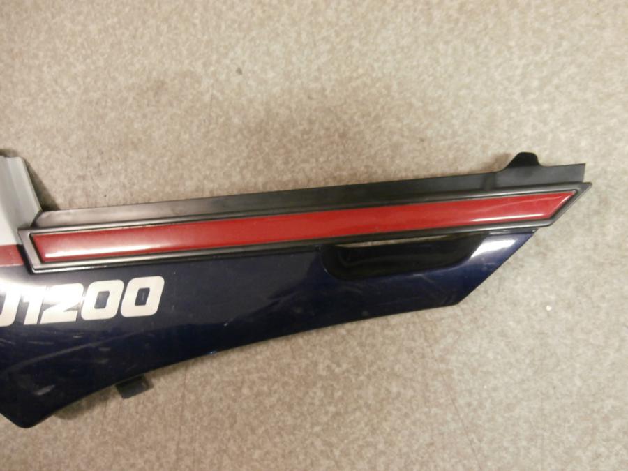 Höger sida på Sidopanel från en Yamaha FJ 1200 -1986 motorcykel.
