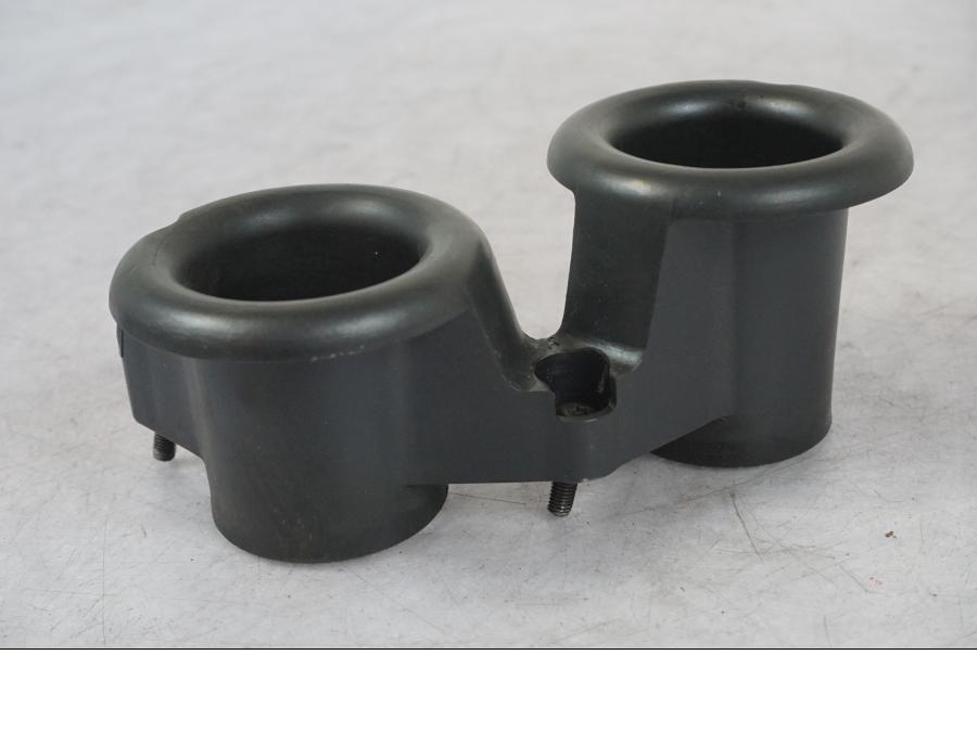 Framsidan på Luftrör från en Honda CBR 1100 XX -1999 motorcykel.