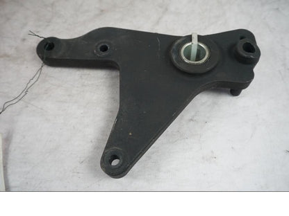 Vänster sida på Bromsoksfäste från en Kawasaki Z 1000 -2011 motorcykel.