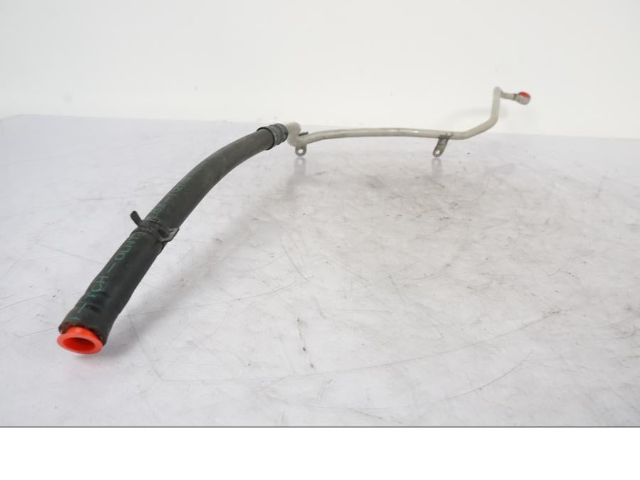 Framsidan på Oljekylslang från en BMW R 1150 GS -2002 motorcykel.