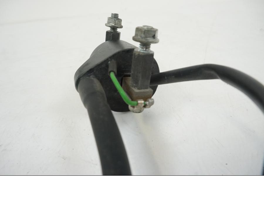 Vänster sida på Tändspole från en Honda XL 1000 V -2008 motorcykel.