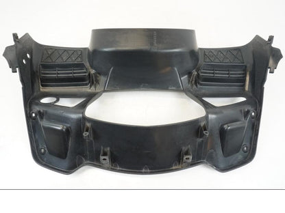 Snett uppifrån på Instrumentkåpa från en Honda ST 1300 -2002 motorcykel.