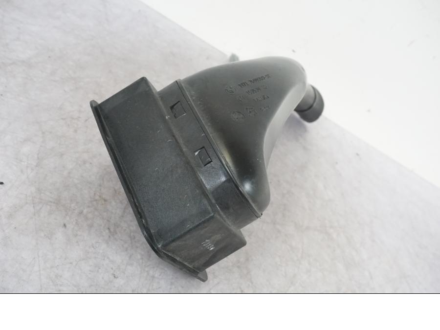 Baksidan på Luftburksnorkel från en BMW F 800 R -2018 motorcykel.