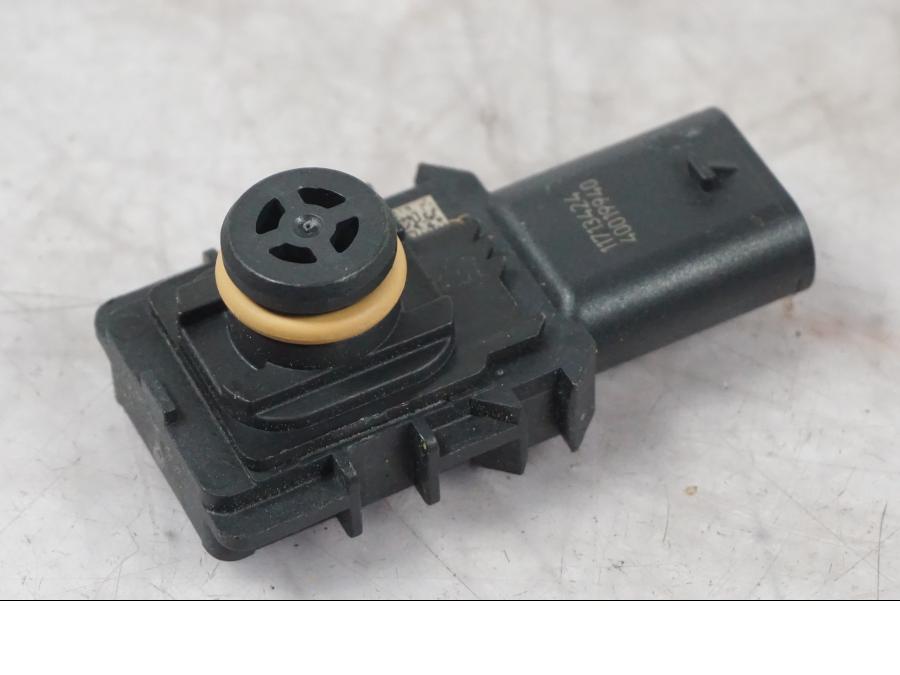 Framsidan på Mapsensor från en Ducati Multistrada V4 -2024 motorcykel.