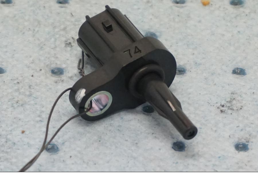 Framsidan på Luftburksensor från en Kawasaki Z 650 ABS -2020 motorcykel.