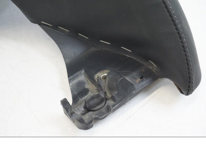 Snett uppifrån på Sadel från en BMW K 1200 LT -2004 motorcykel.