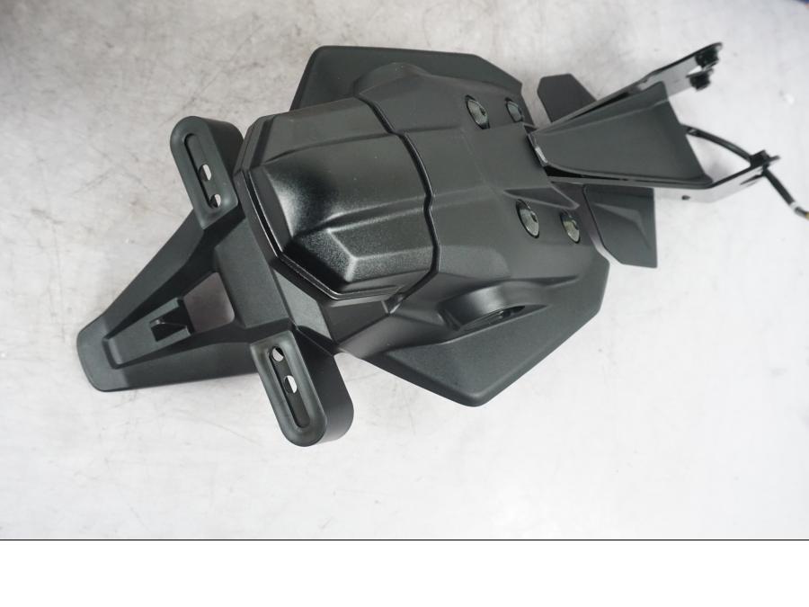 Baksidan på Skylthållare från en Yamaha MT-09 -2024 motorcykel.