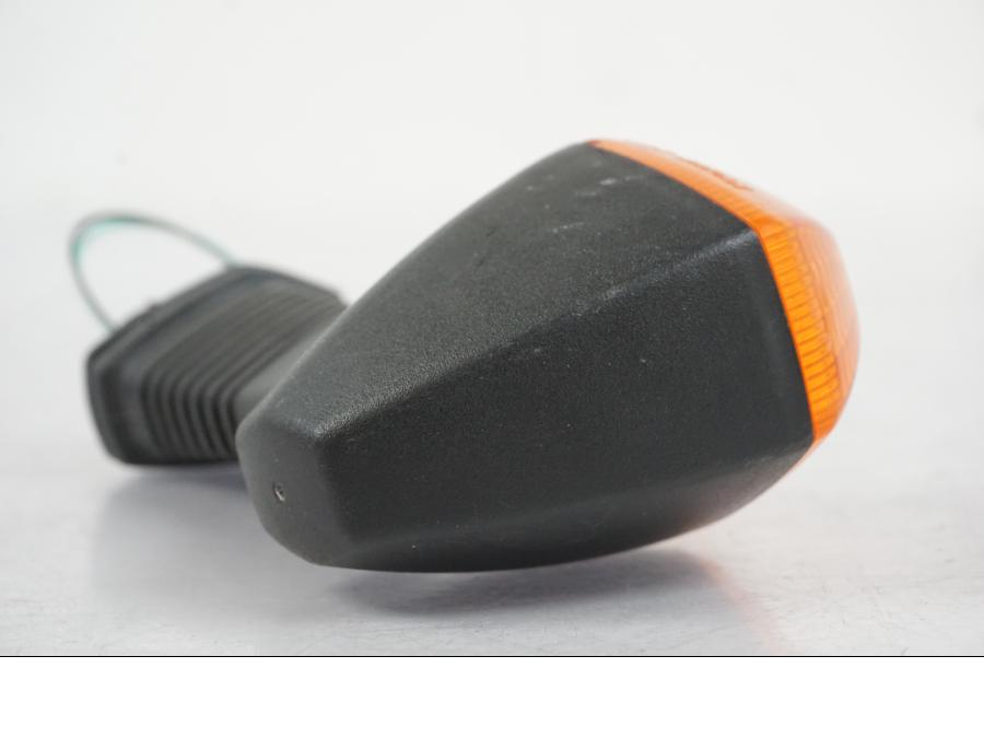 Snett uppifrån på Blinkers från en Suzuki SV 650 S -2005 motorcykel.
