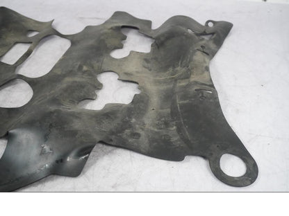 Baksidan på Värmeskydd från en Kawasaki ZX-10R -2008 motorcykel.