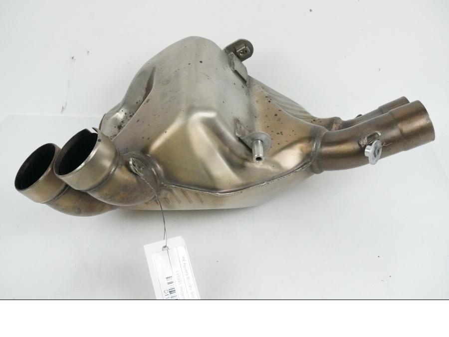 Framsidan på Mellanburk från en MV Agusta Brutale 800 -2004 motorcykel.