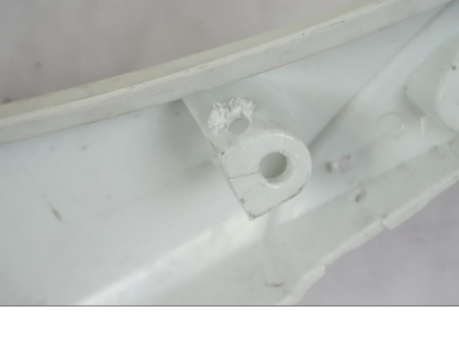 Extrabild2 på Bakvinge från en Kawasaki ZX-6R -2011 motorcykel.