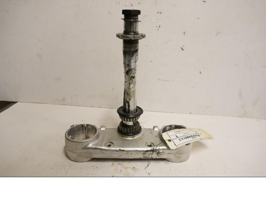 Framsidan på Gaffelkrona från en Aprilia SXV 550 -2008 motorcykel.