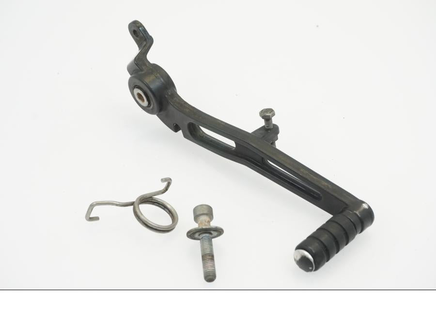 Vänster sida på Bromspedal från en BMW R 1150 R -2002 motorcykel.