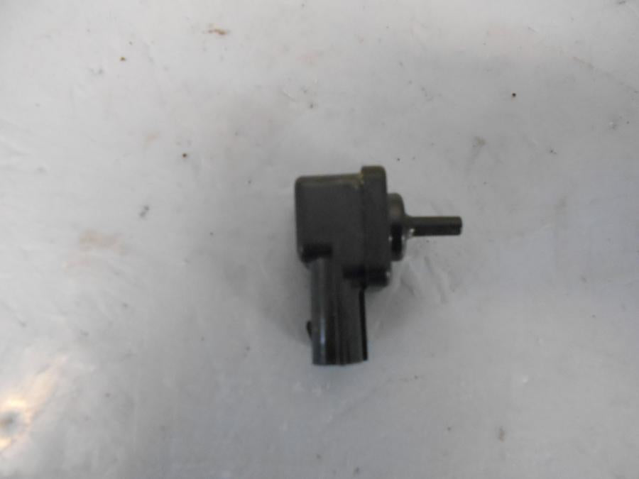 Framsidan på Mapsensor från en Suzuki GSX 1400 -2003 motorcykel.