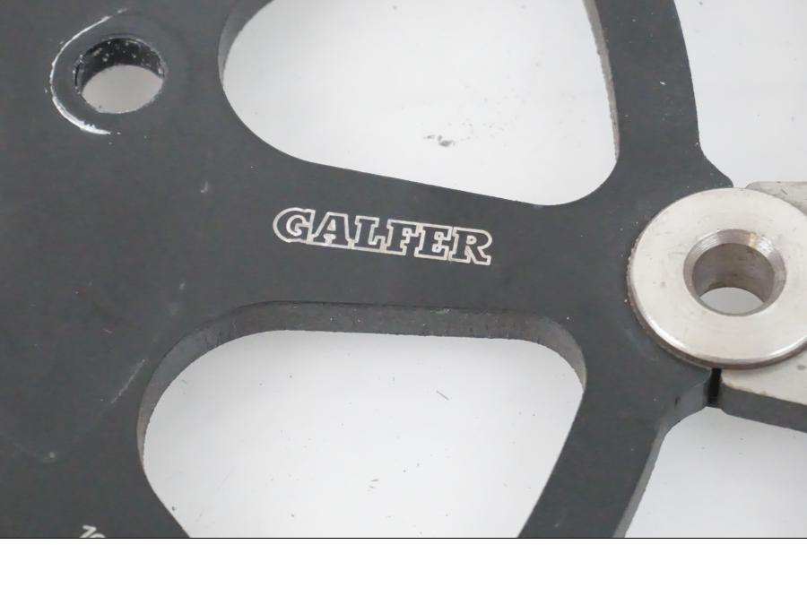 Höger sida på Bromsskiva från en KTM 790 Duke -2019 motorcykel.