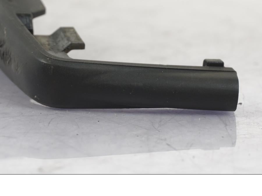 Vänster sida på Tändspole Kåpa från en BMW R 1200 GS -2005 motorcykel.