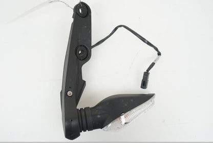 Vänster sida på Blinkers från en Ducati Monster 1200 -2014 motorcykel.