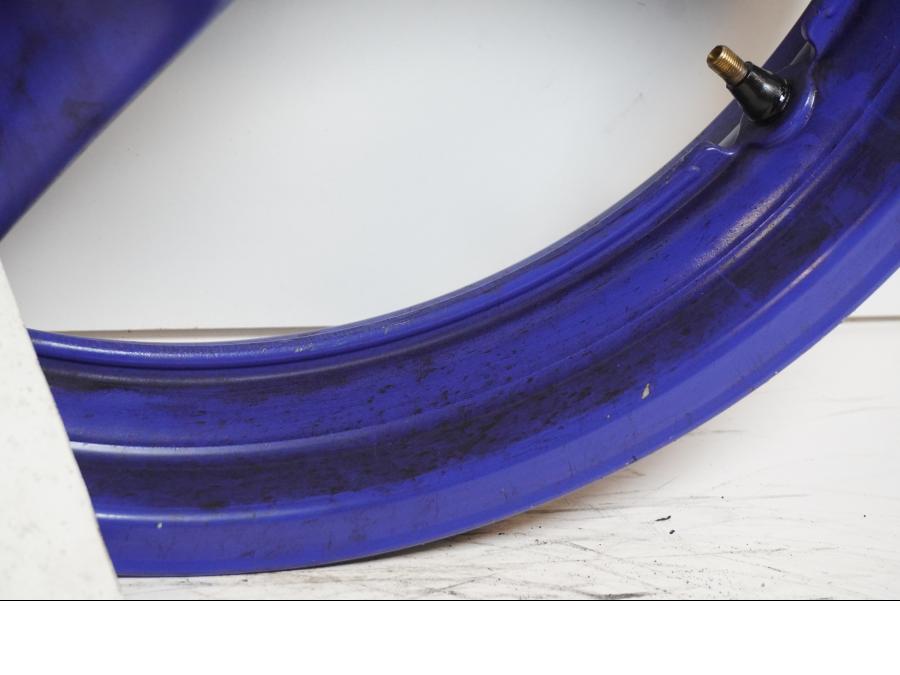 Extrabild4 på Fälg från en Suzuki GSX-R 1100 -1991 motorcykel.