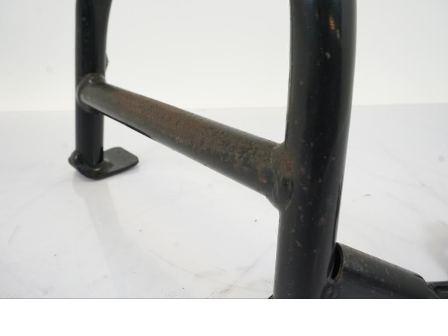 Vänster sida på Centralstöd från en BMW R 1150 RS -2003 motorcykel.