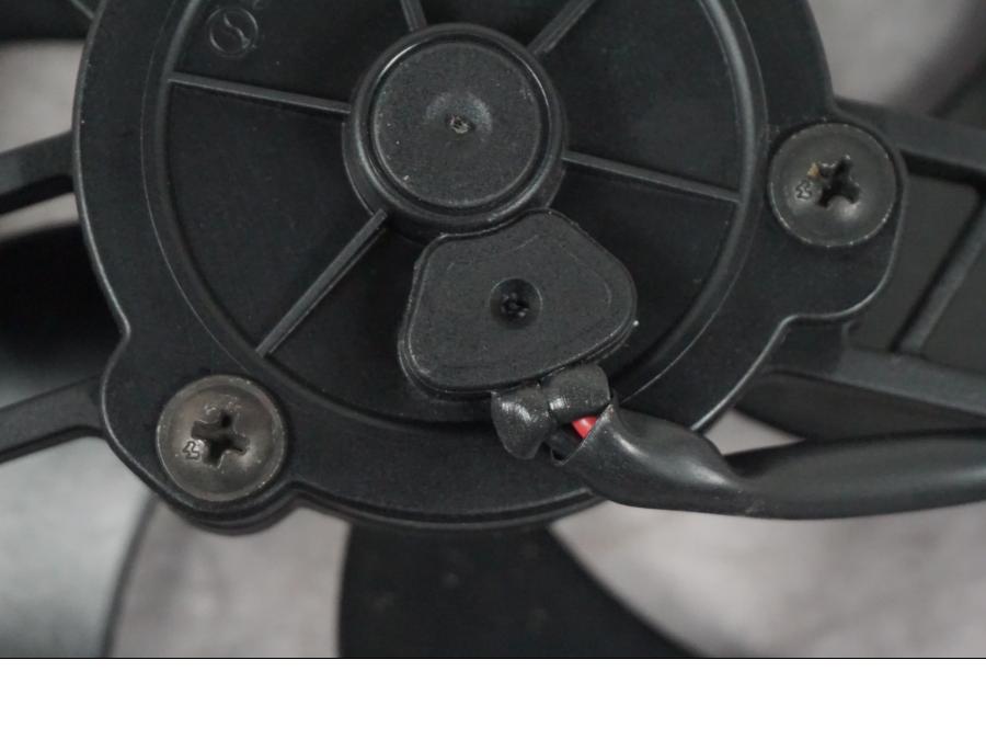 Extrabild4 på Vattenkylfläkt från en Ducati Multistrada V4 -2024 motorcykel.