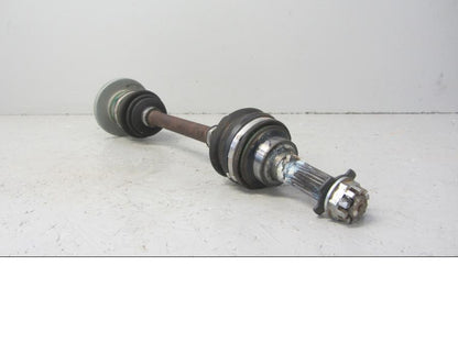 Höger sida på Drivaxel från en Suzuki LTA 750 XP E -2009 motorcykel.