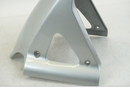 Höger sida på Framskärm från en BMW F 650 CS -2003 motorcykel.