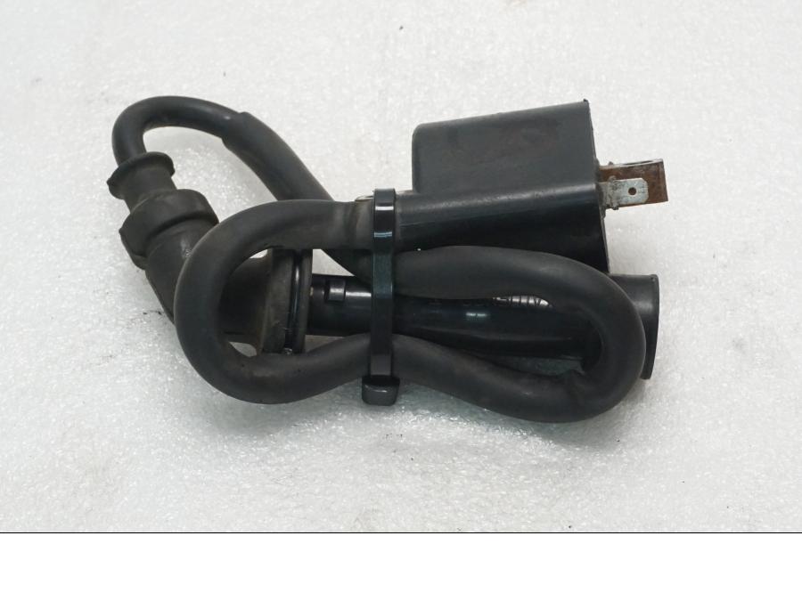 Framsidan på Tändspole från en Suzuki SV 650 -2006 motorcykel.