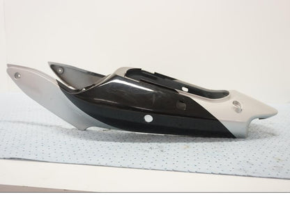 Baksidan på Bakvinge från en Kawasaki ZX-6R -2000 motorcykel.