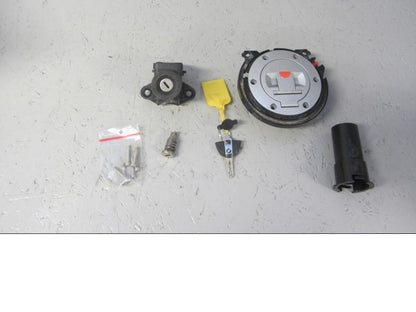 Framsidan på Låssats från en BMW R 1200 GSA -2014 motorcykel.