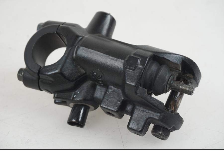 Vänster sida på Bromshuvudcylinder från en Suzuki GSX-R 1000 -2007 motorcykel.