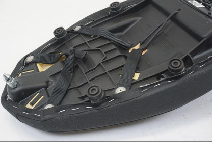 Extrabild3 på Sadel från en Ducati Hyperstrada -2013 motorcykel.