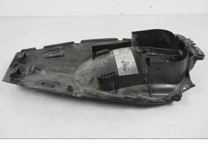 Baksidan på Undertail från en Kawasaki ER-6N ABS -2010 motorcykel.