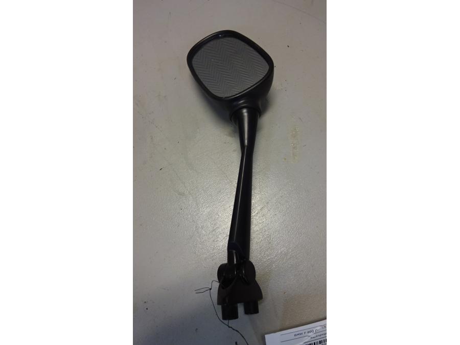 Framsidan på Backspegel från en BMW F 800 GT -2015 motorcykel.