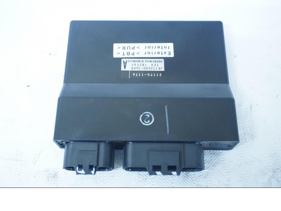 Framsidan på CDI / ECU från en Kawasaki Ninja 650 -2018 motorcykel.