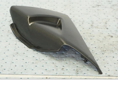 Vänster sida på Sidopanel från en Suzuki GSX 1300 BK -2008 motorcykel.