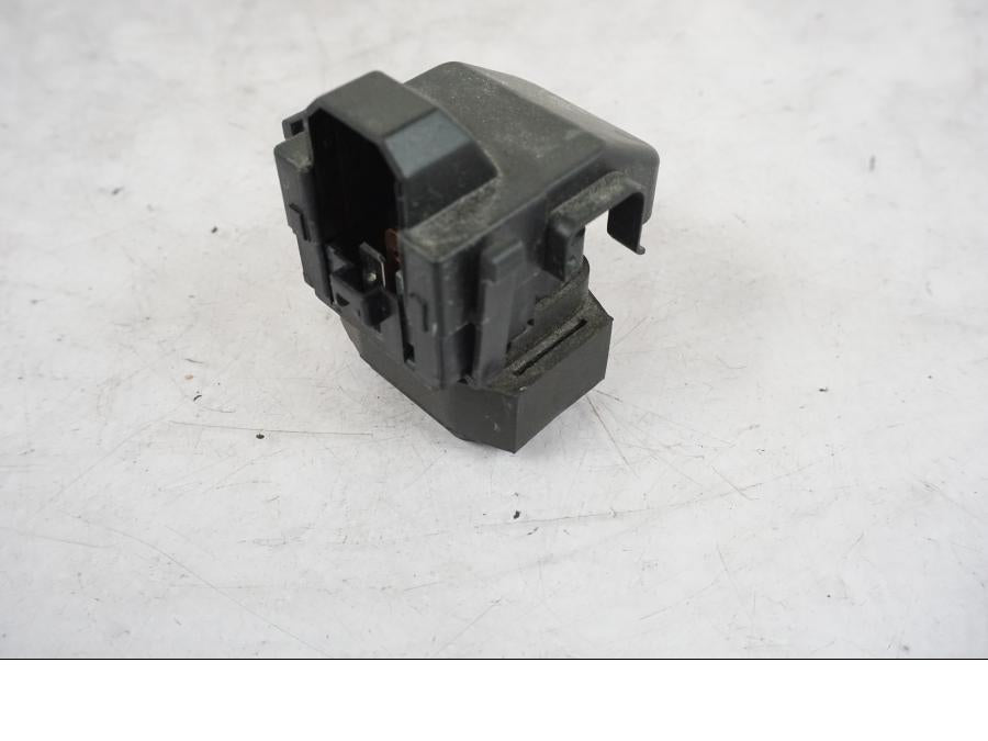 Baksidan på Startrelä från en KTM 790 Duke -2018 motorcykel.