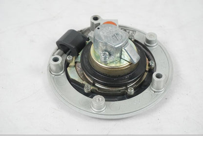 Extrabild1 på <p>Låssats från Suzuki SV 1000 S 2004.</p>

<p>1st nyckel, tanklock, sadellås och tändningslås.</p> motorcykel.