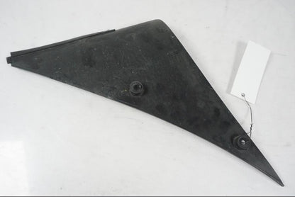 Vänster sida på Sidkåpa innerplast från en Kawasaki ZX-6R -2005 motorcykel.