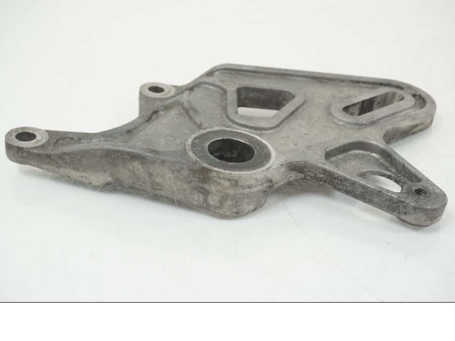 Snett uppifrån på Bromsoksfäste från en Aprilia RS 125 -2008 motorcykel.