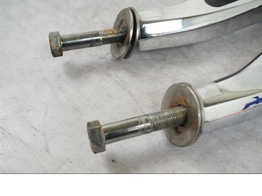 Höger sida på Styrfäste från en Kawasaki VN 1500 -1996 motorcykel.