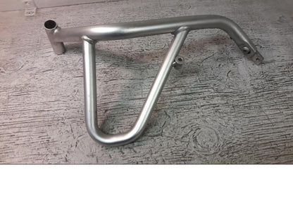 Framsidan på Motorskyddsbåge från en BMW R 1200 GS -2012 motorcykel.