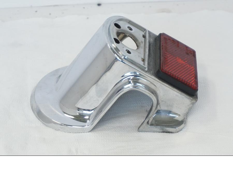 Framsidan på Blinkersfästekromkåpa från en Kawasaki VN 1500 -1996 motorcykel.