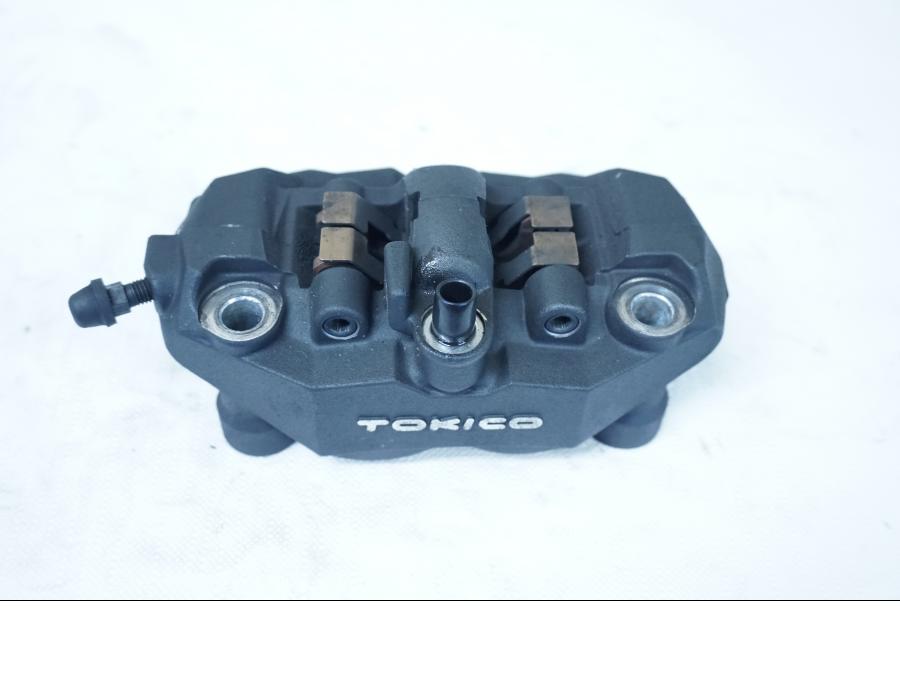 Baksidan på Bromsok från en Suzuki GSX-R 1000 -2008 motorcykel.