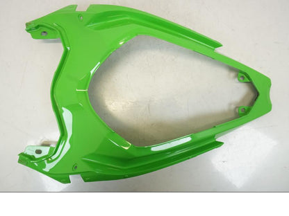 Framsidan på Bakvinge från en Kawasaki NINJA 400 -2020 motorcykel.