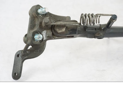 Snett uppifrån på Sidostöd från en Suzuki GSX-R 750 -2006 motorcykel.